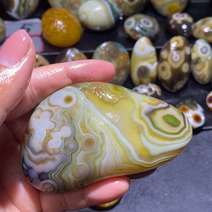 玛瑙/玉髓未镶嵌珠宝半成品157