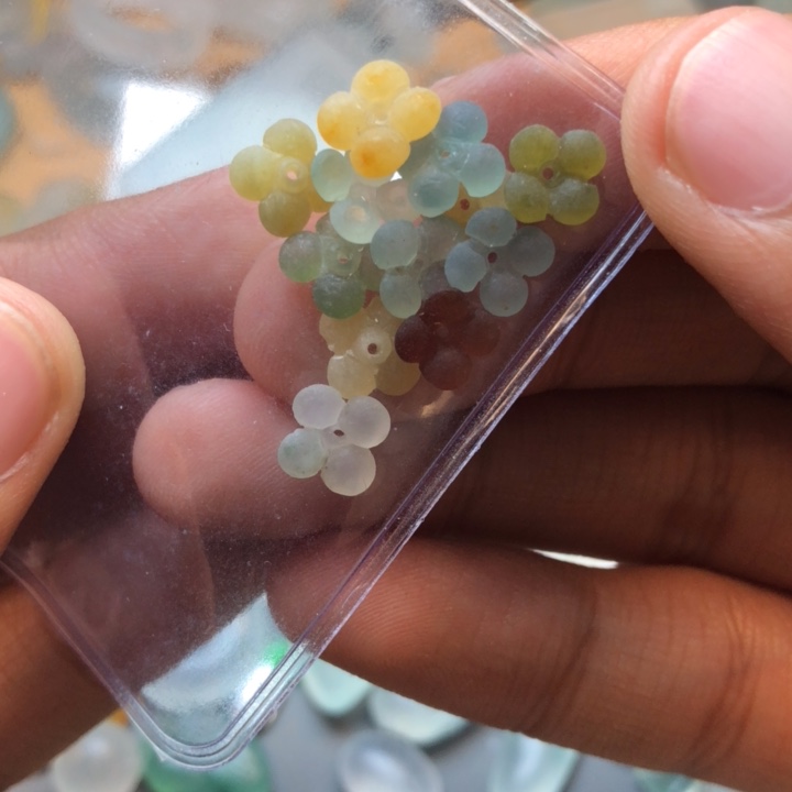 定制翡翠未镶嵌挂件