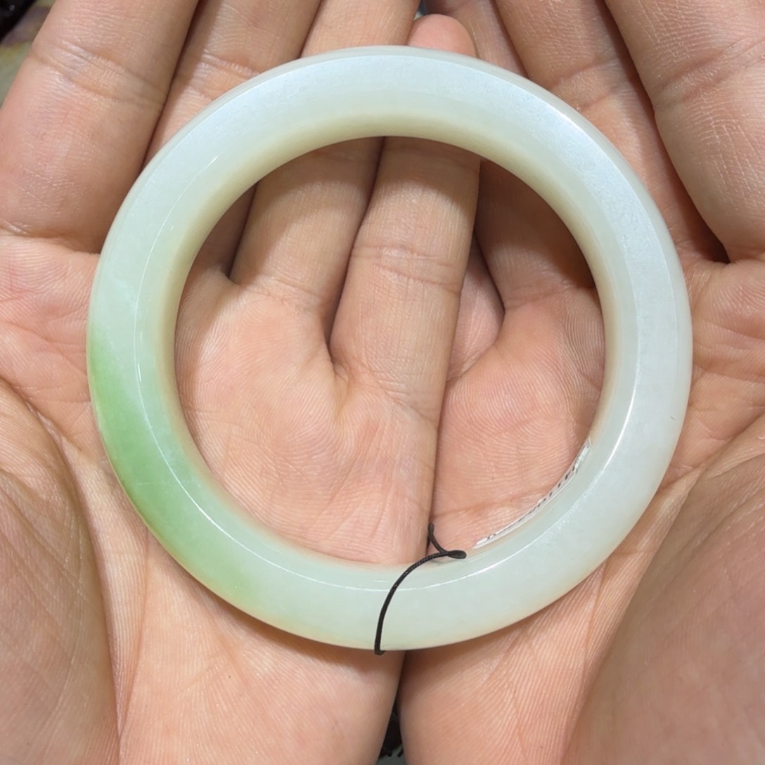 和田玉挂件未镶嵌粉**儿