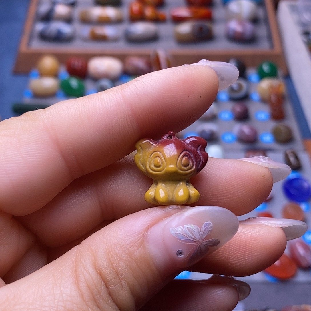 完***者玛瑙/玉髓未镶嵌颈饰