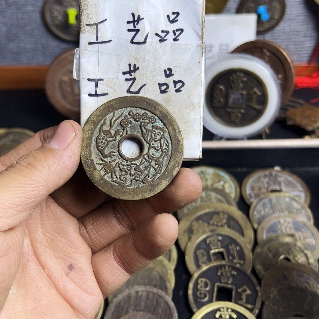 铜现代文创工艺品