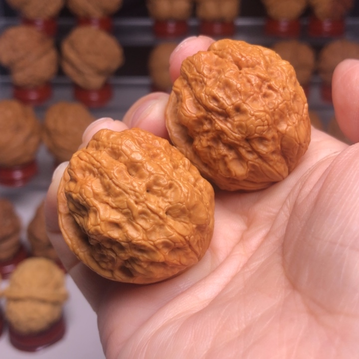 文玩核桃吊坠9龙鳞舍利疙瘩包