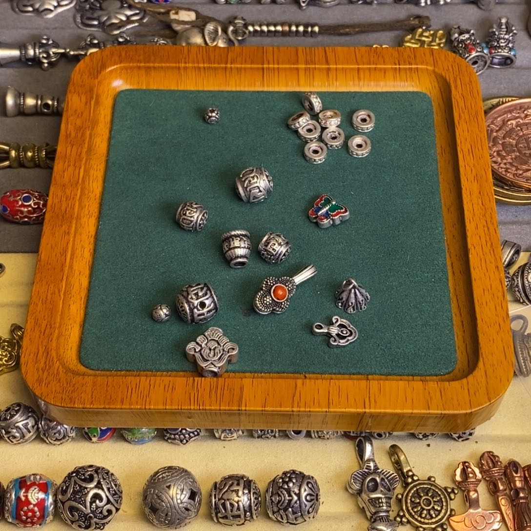 惹*起三通套装景泰蓝背云蝴蝶镶嵌卡子