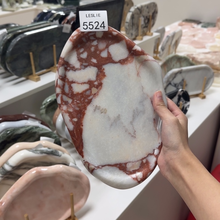 X524.           福利