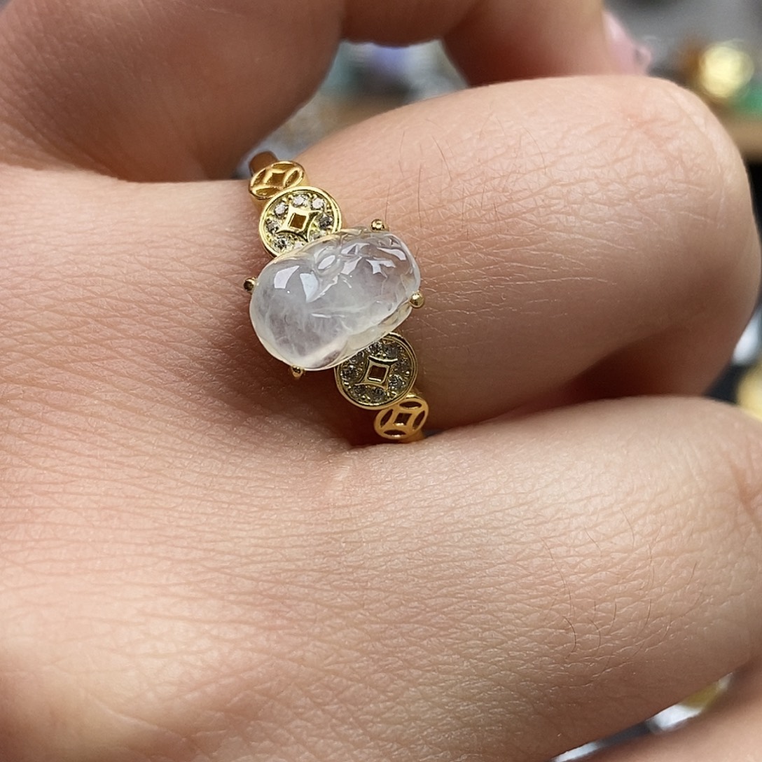 翡翠未镶嵌戒指翡翠