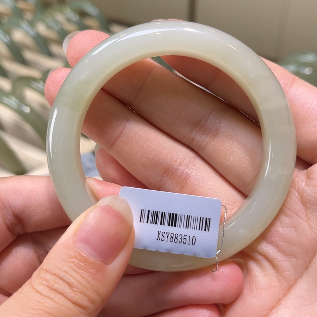 和田玉手镯未镶嵌52.8