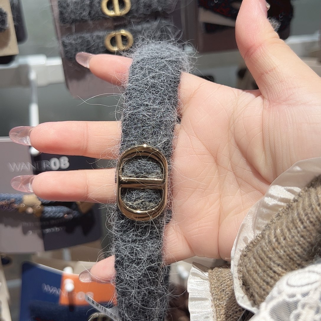 非金属深灰猪鼻子发箍一个