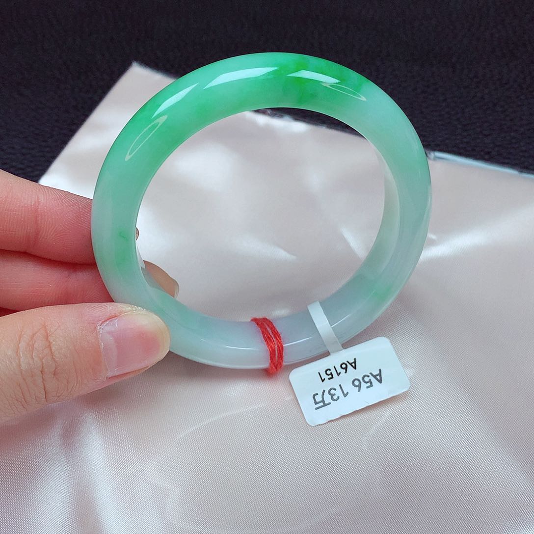 翡翠手镯未镶嵌手镯57