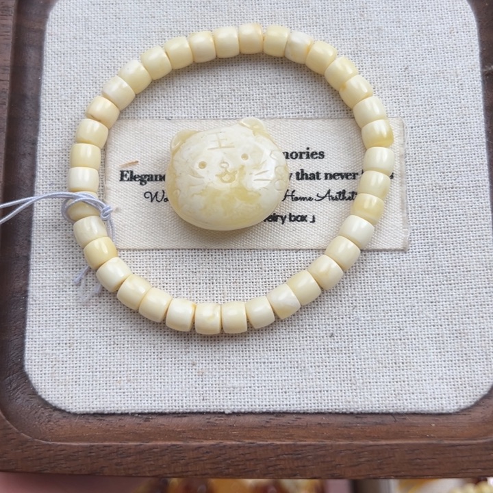 琥珀裸石未镶嵌蜜蜡