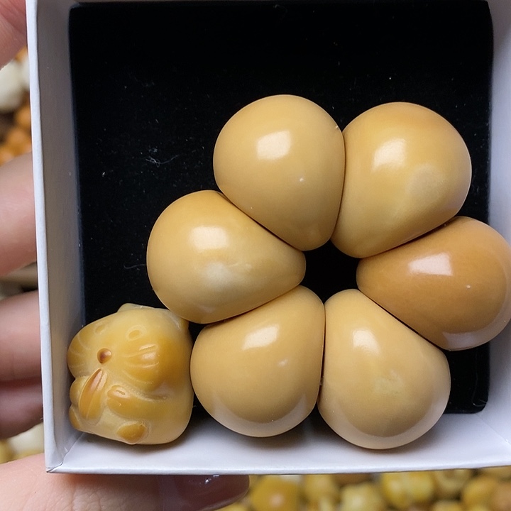 小***妞菩提根/象牙果吊坠