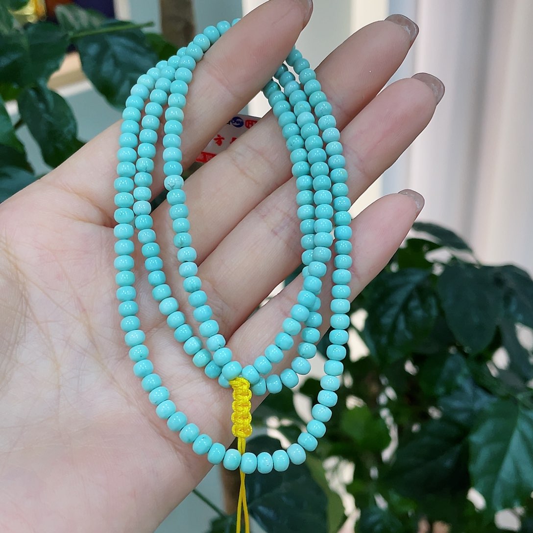 绿松石颈饰未镶嵌?**儿