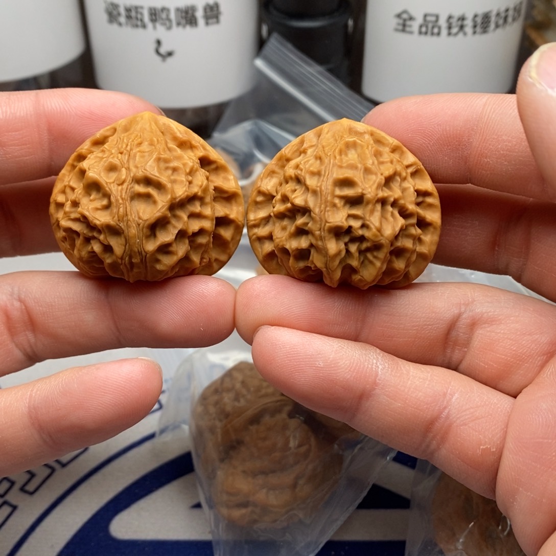 核桃把件三九江山血狮子
