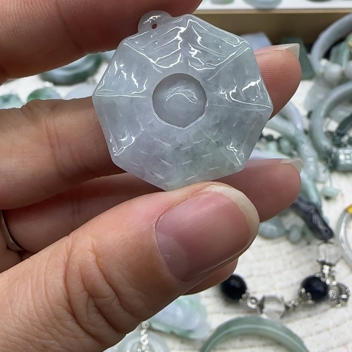 翡翠未镶嵌手链八卦