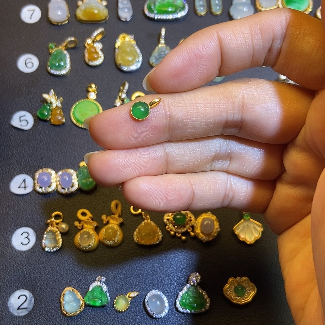 冬***夜翡翠18K金镶嵌吊坠(不含链)