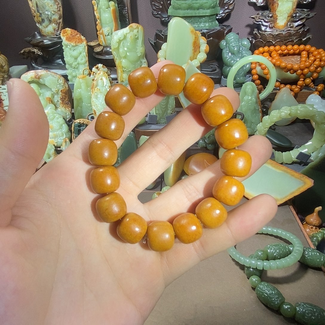 透闪石质玉手串未镶嵌