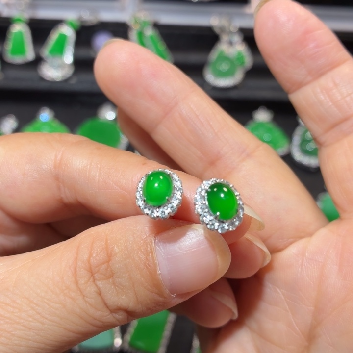 翡翠18K金镶嵌吊坠(不含链)翡翠