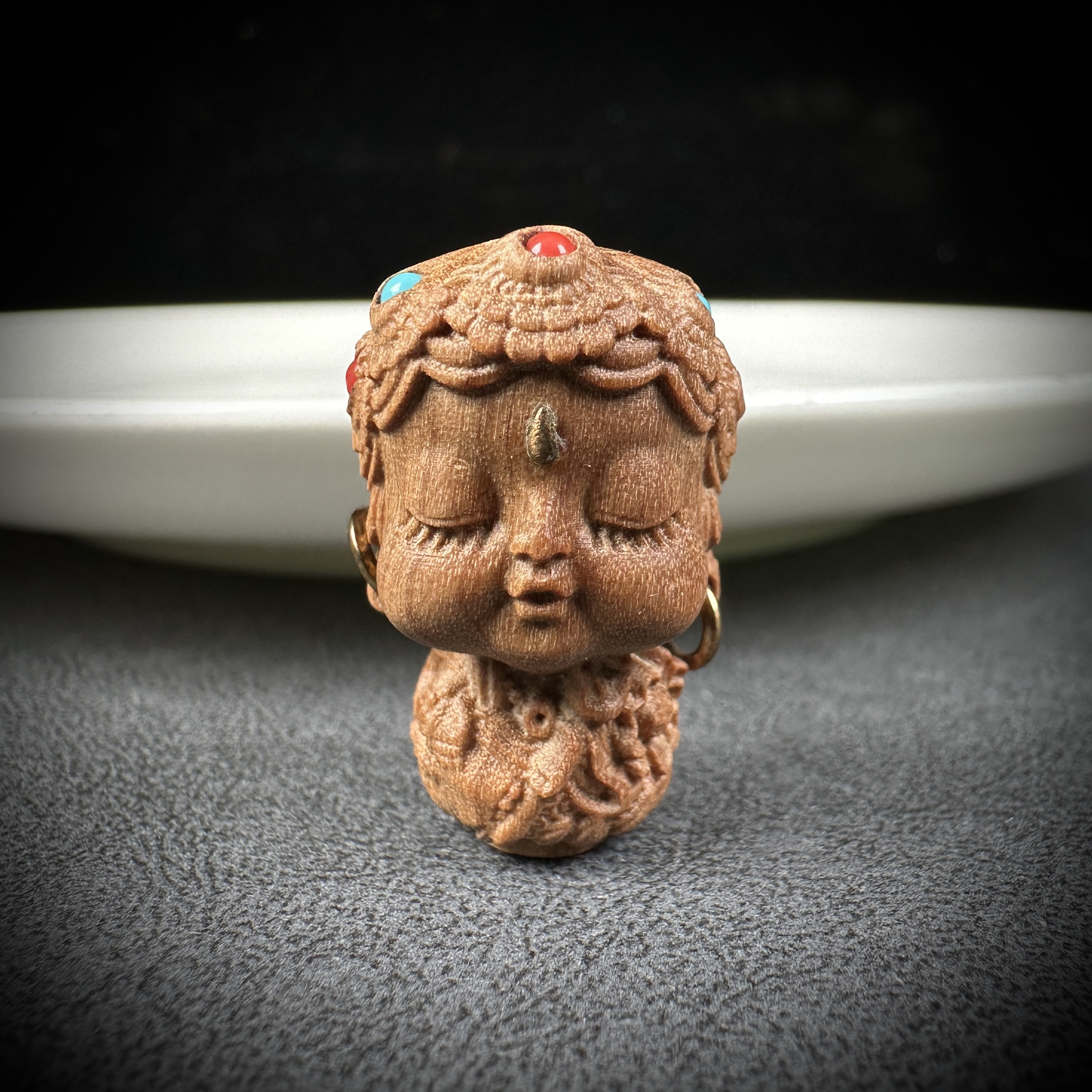 X5878天然印度迈索尔正区老山檀配饰绿度母15*24mm天然保真