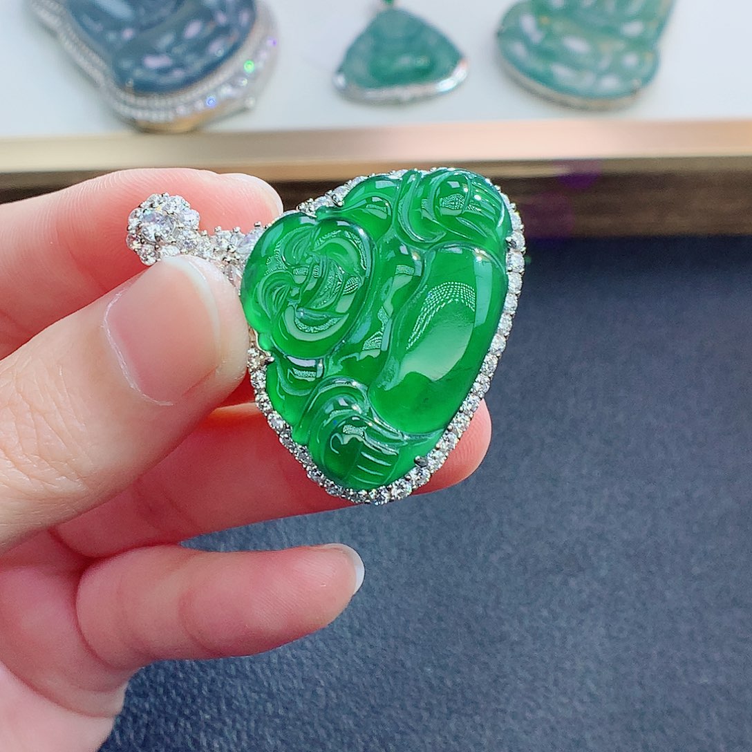 翡翠颈饰银S925镶嵌翡翠