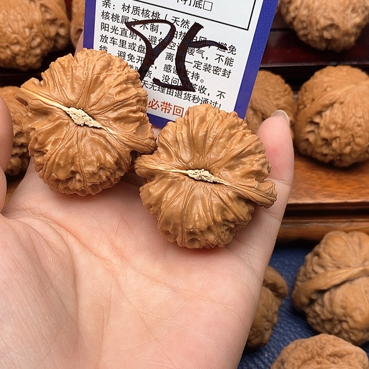 桃核吊坠白狮子头42