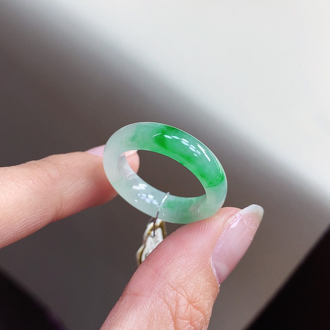 翡翠戒指未镶嵌17-18号