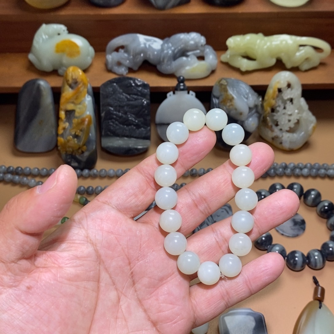 未镶嵌和田玉把件