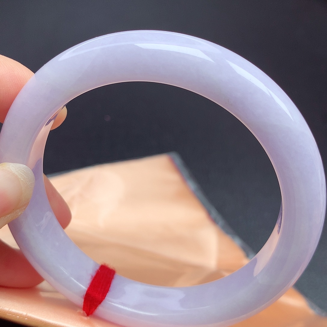 翡翠手镯未镶嵌60圈口