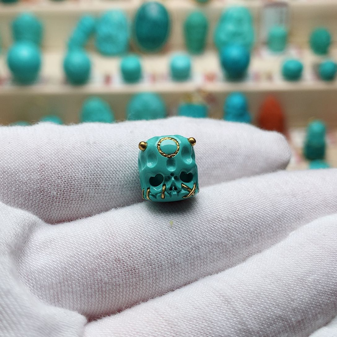 绿松石配饰未镶嵌