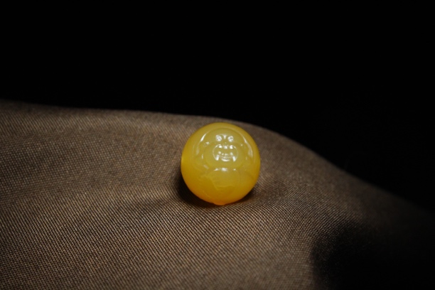 天然缅甸黄玉弥勒佛配珠 配饰 尺寸：14×15×15mm，重量：4.0g