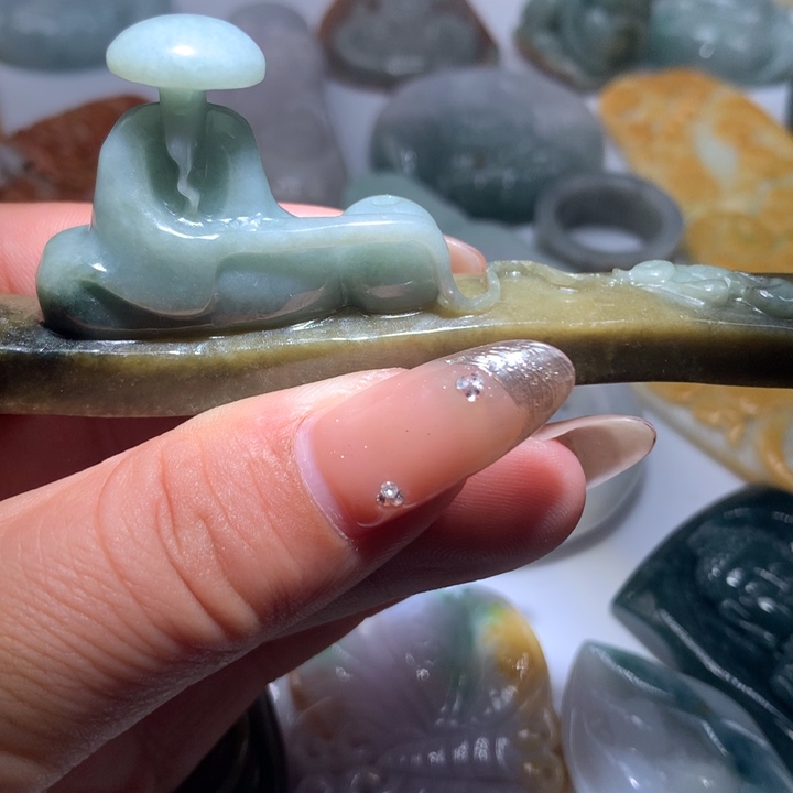 翡翠未镶嵌颈饰保真天然A货翡翠