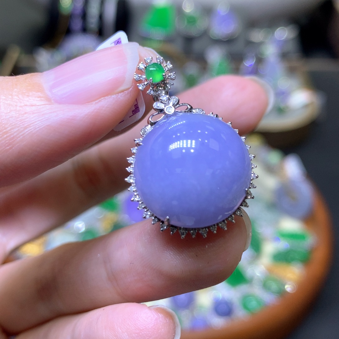 【闪购商品】翡翠颈饰18K金镶嵌翡翠吊坠项链