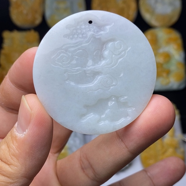 翡翠未镶嵌颈饰翡翠