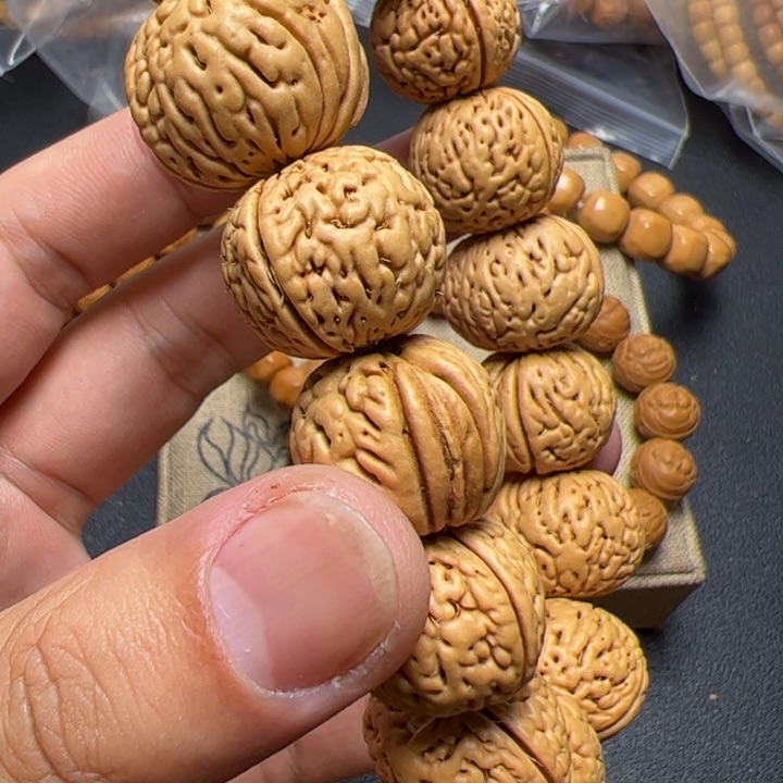 猴头核桃手串剑*饿的