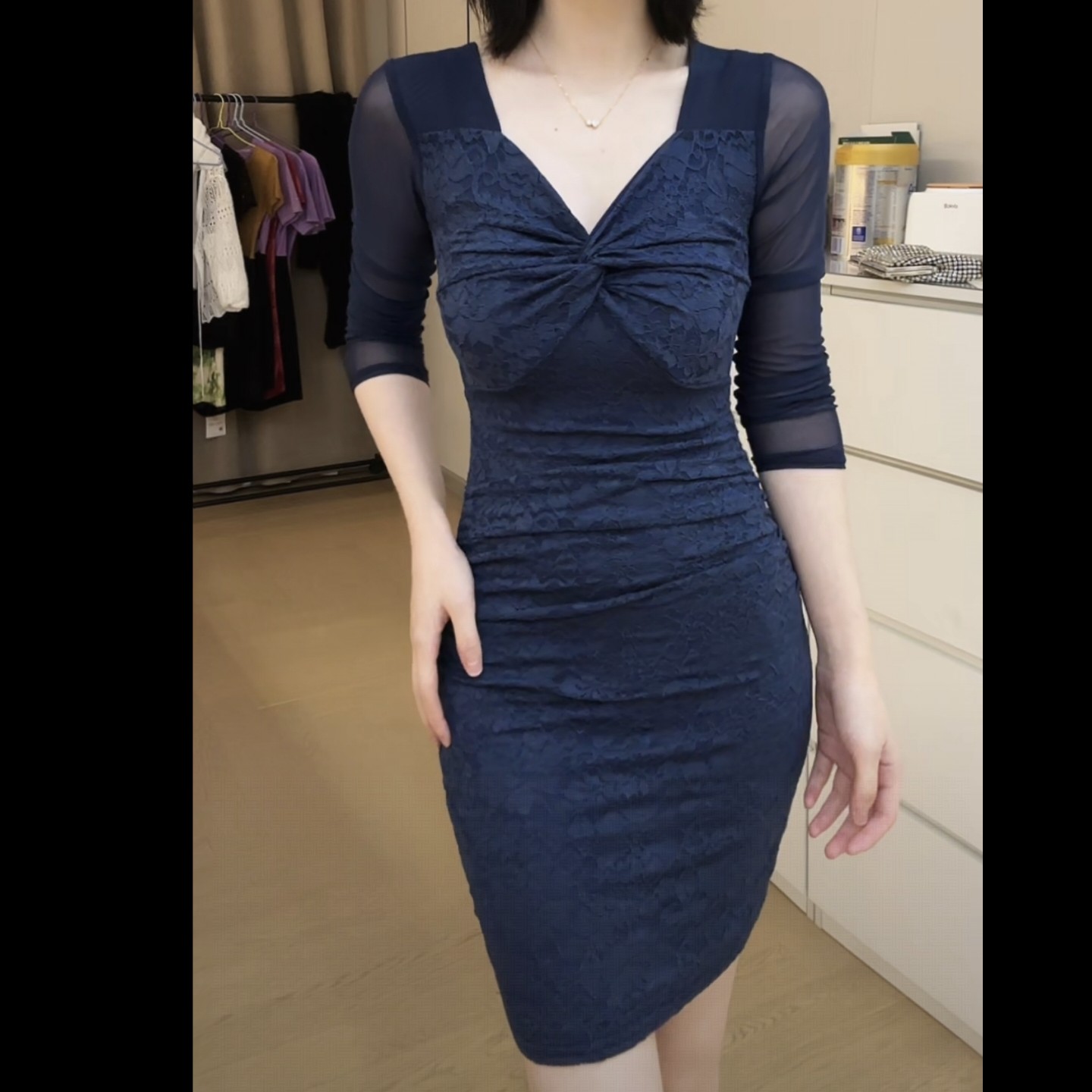 蓝蕾丝长袖V领修身显瘦包臀气质性感收腰连衣裙