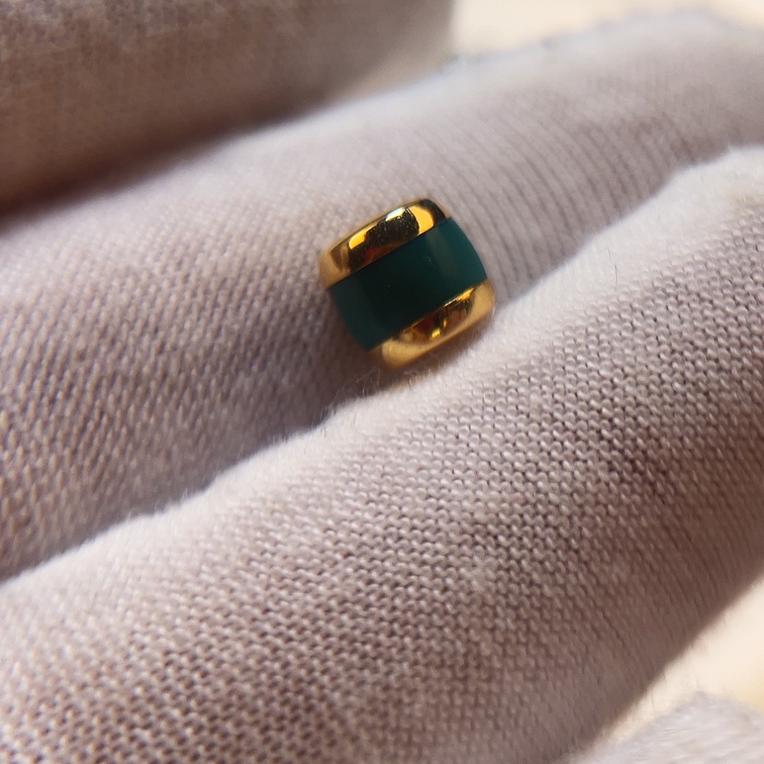 绿松石18K金镶嵌原矿绿松石