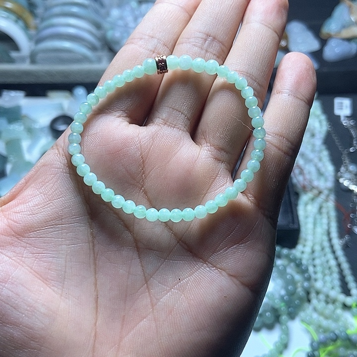 翡翠未镶嵌颈饰珠子