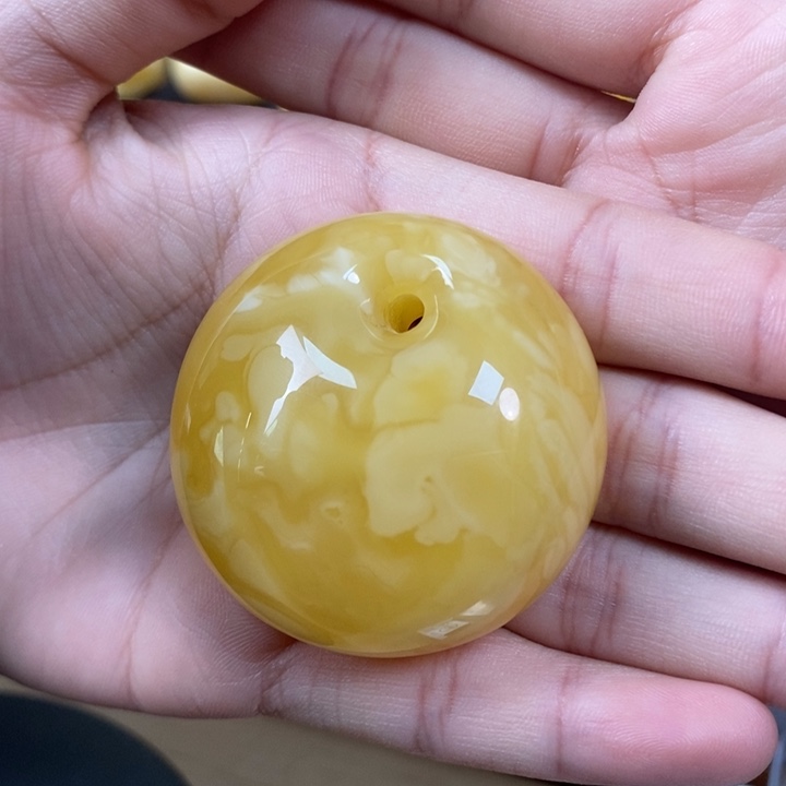 琥珀裸石未镶嵌公主扣