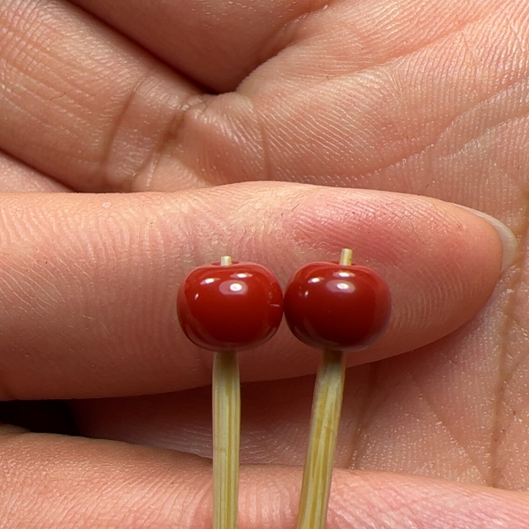 南红玛瑙珠子未镶嵌杨**?