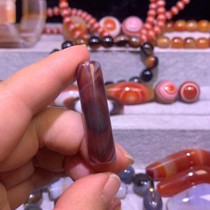 南红玛瑙合金颈饰