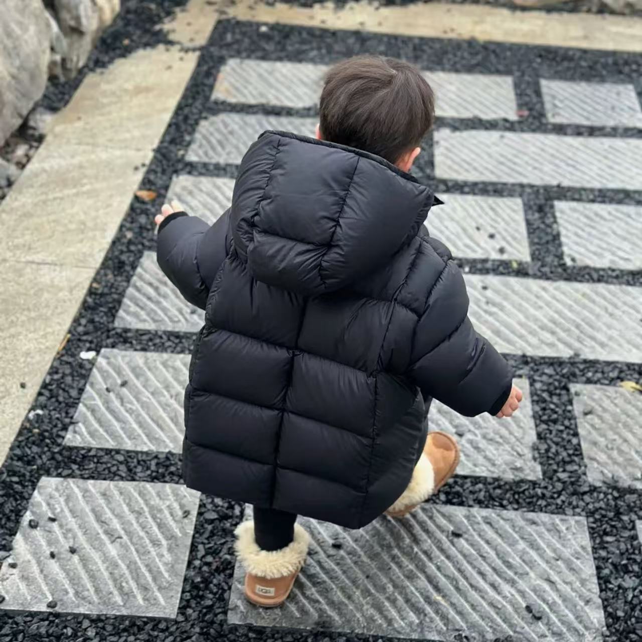 儿童羽绒服男童冬装2025新款加厚连帽外套女宝宝保暖中长款上衣潮