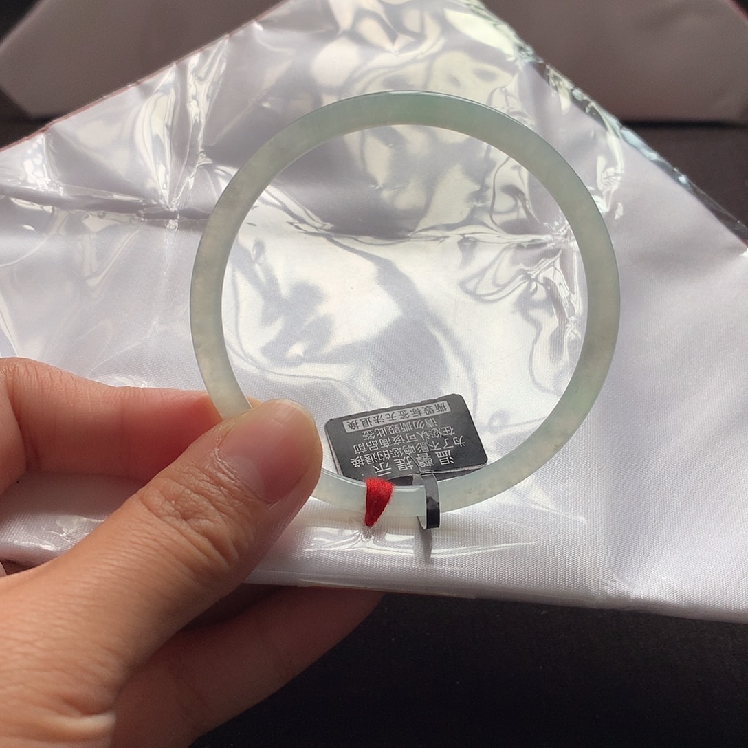 翡翠未镶嵌手镯56完美