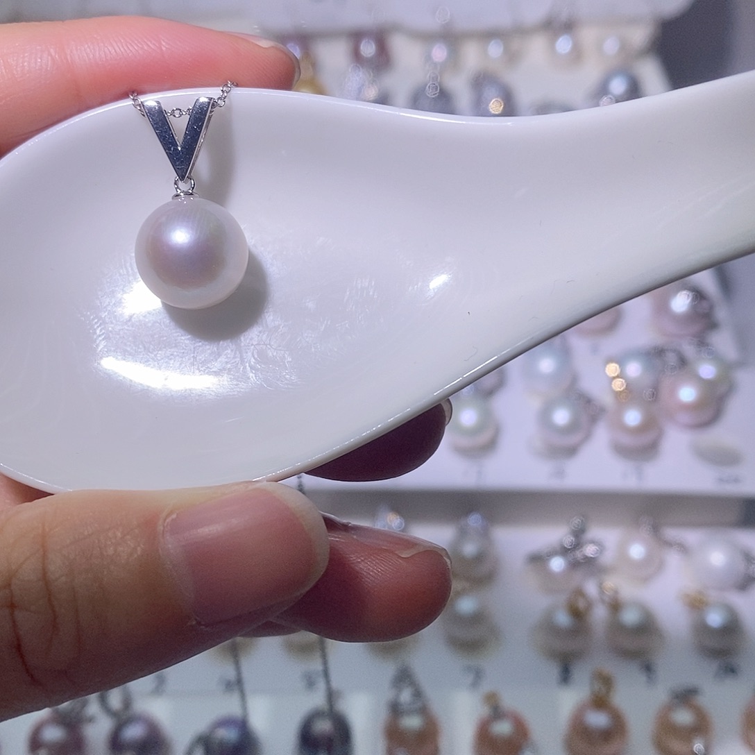 淡水珍珠吊坠(赠链)银S925镶嵌尺寸11/12毫米