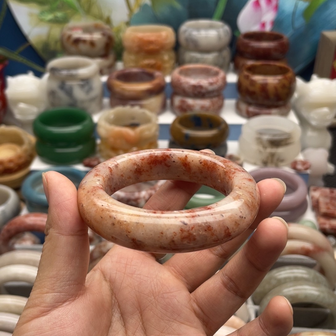 石英质玉手镯未镶嵌紫*