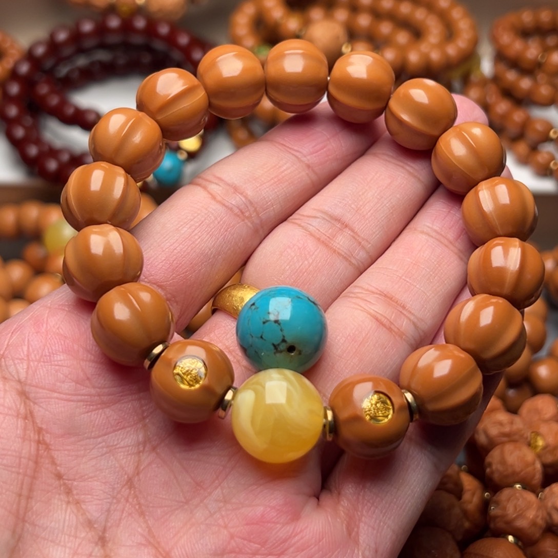 阿***祥手串猴头核桃鲨鱼