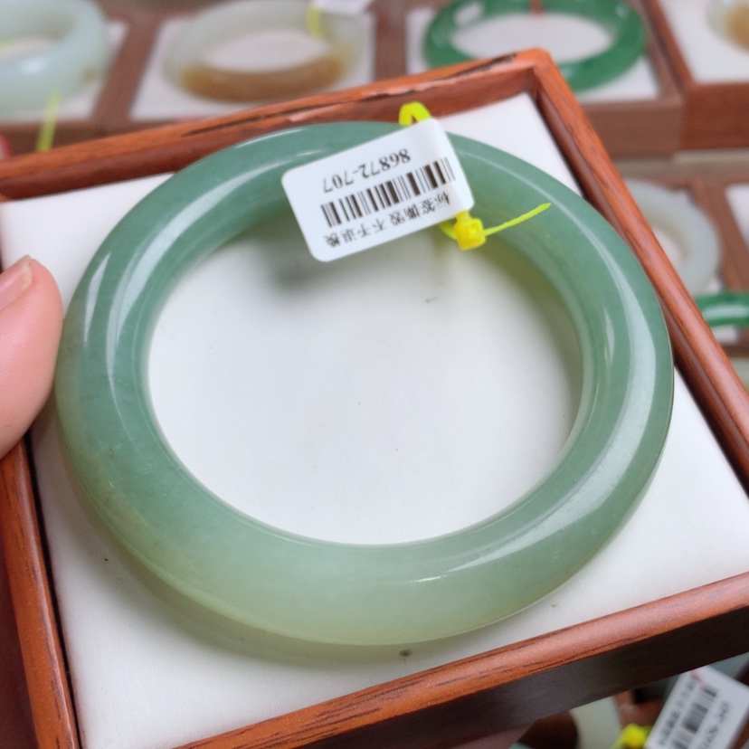 【闪购商品】和田玉手镯未镶嵌