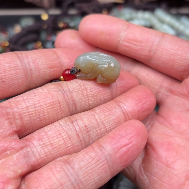 和田玉吊坠未镶嵌