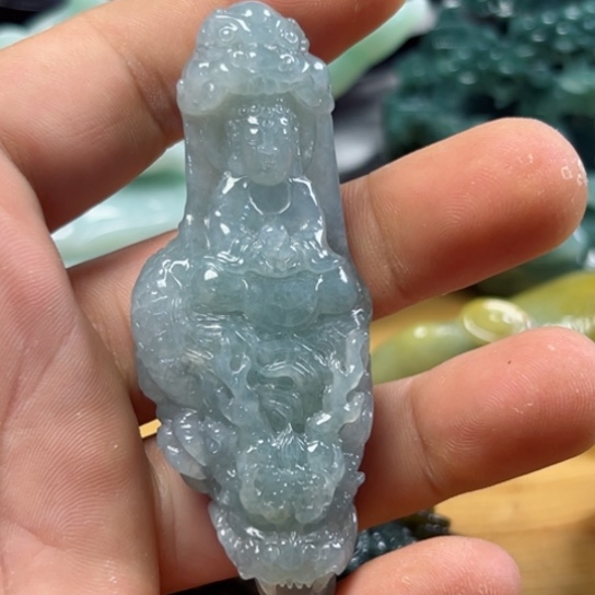 翡翠摆件未镶嵌翡翠