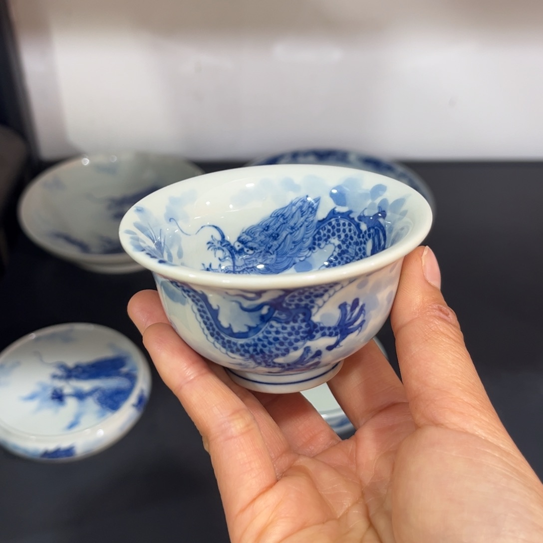 手绘仿清穿云龙小压手