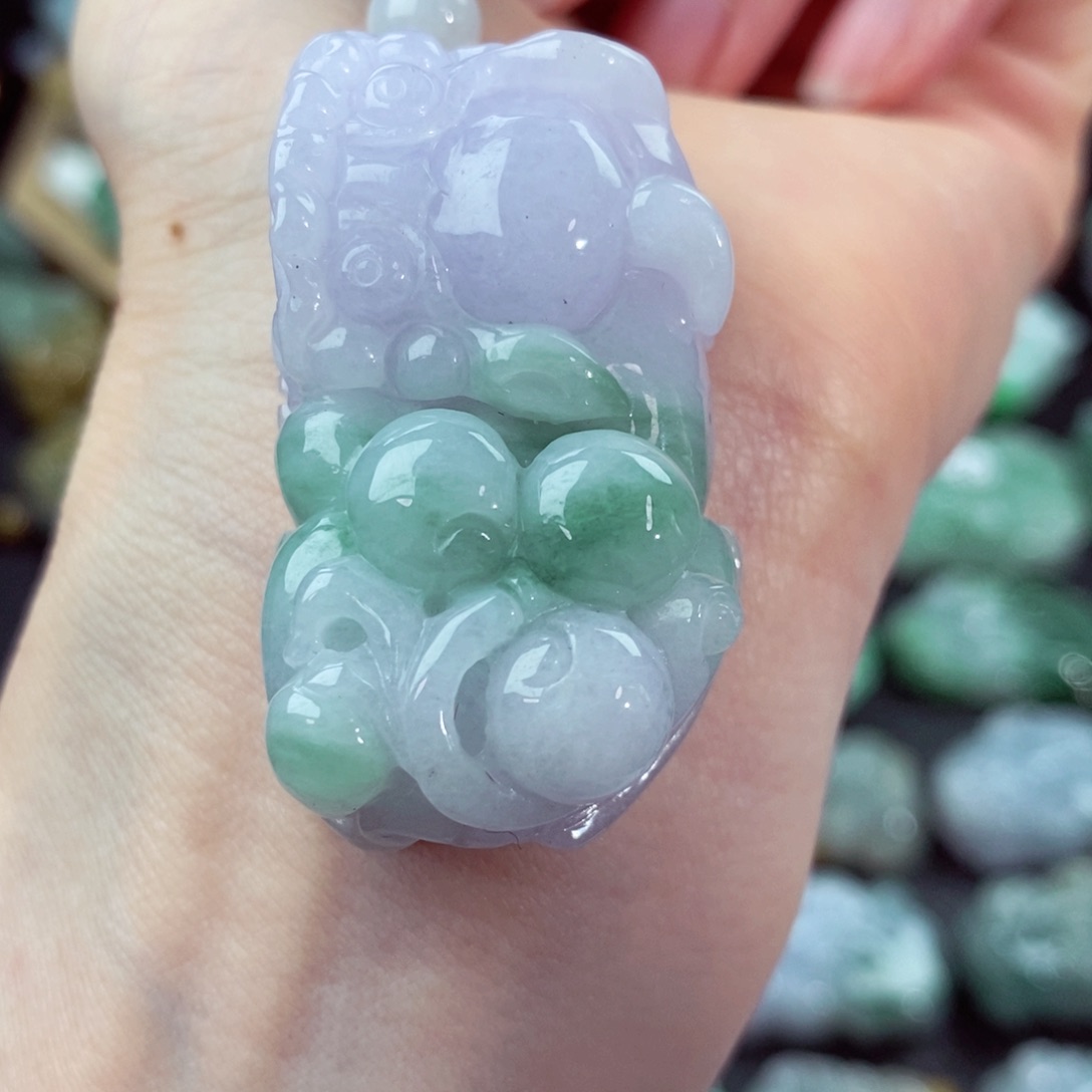 翡翠颈饰未镶嵌天然