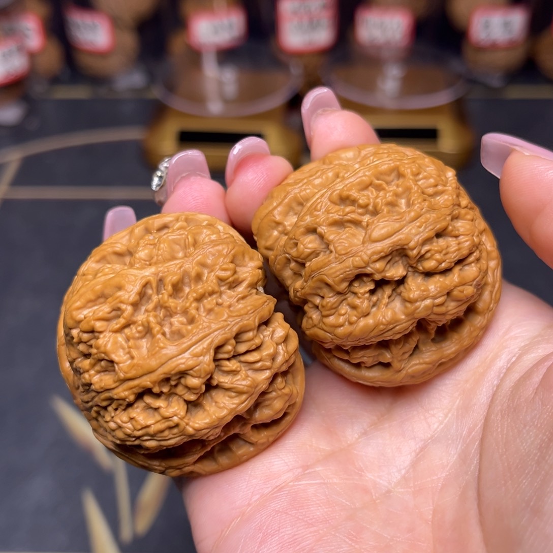 文玩核桃吊坠大粗筋46