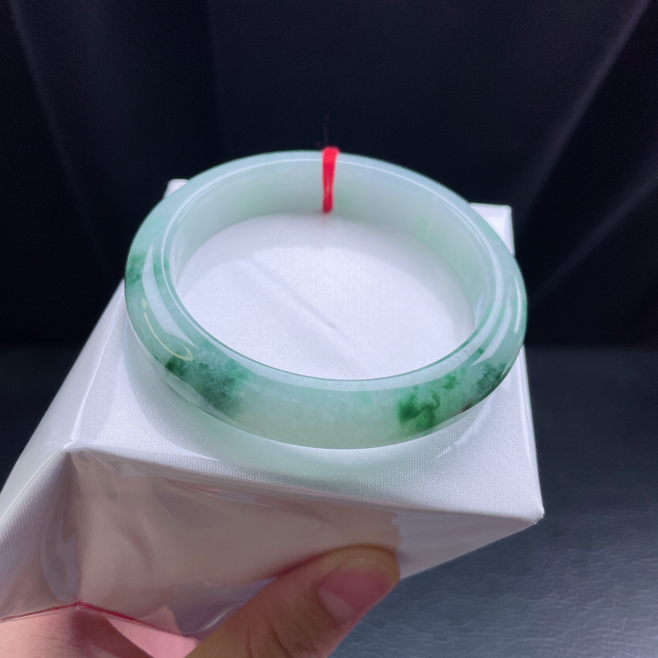 59圈糯化飘花宽边手镯 有纹